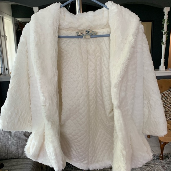 Jolt soft faux fur coat - Picture 2 of 3